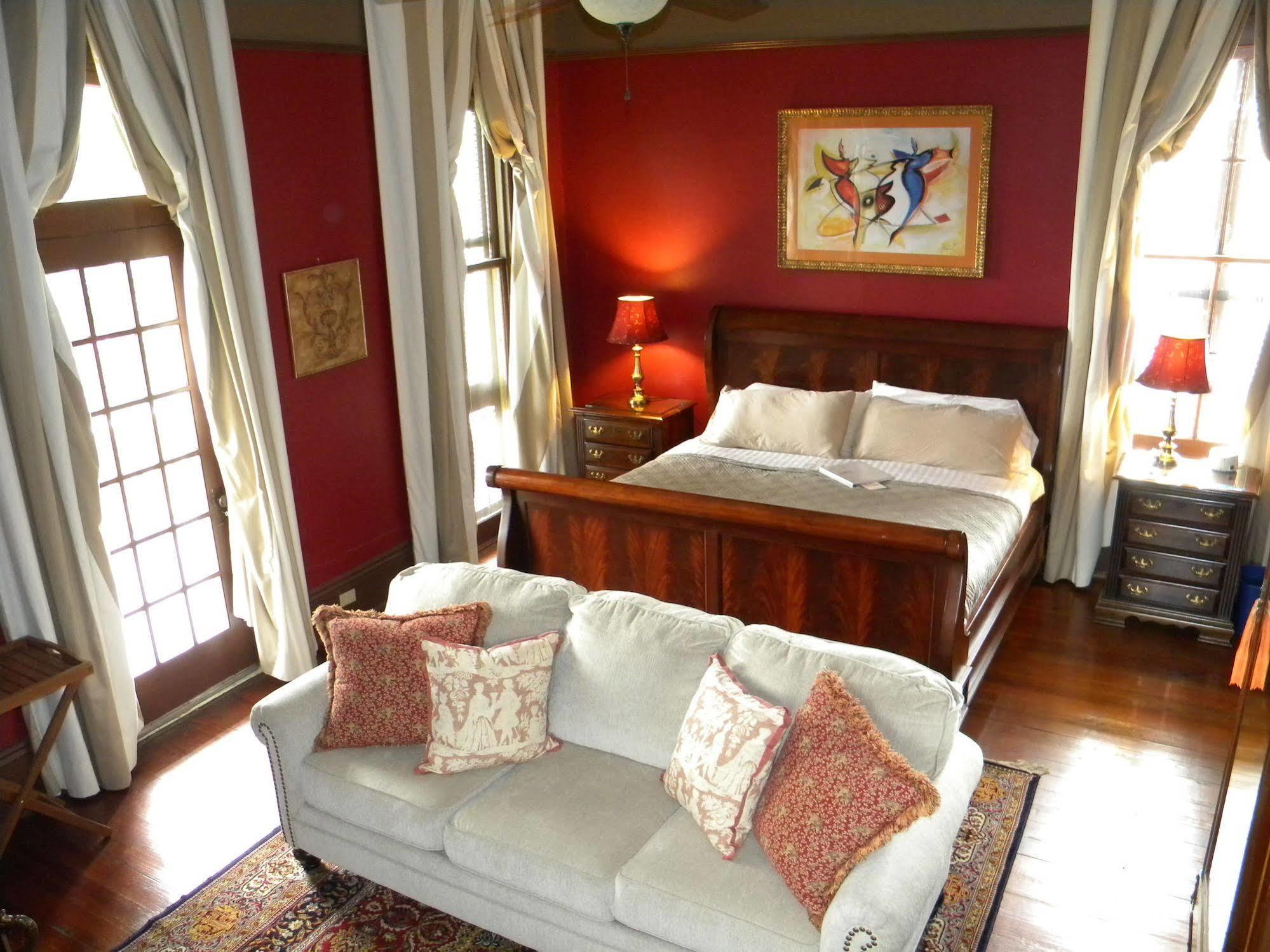 Bed and Breakfast Maison De Macarty Новый Орлеан Экстерьер фото
