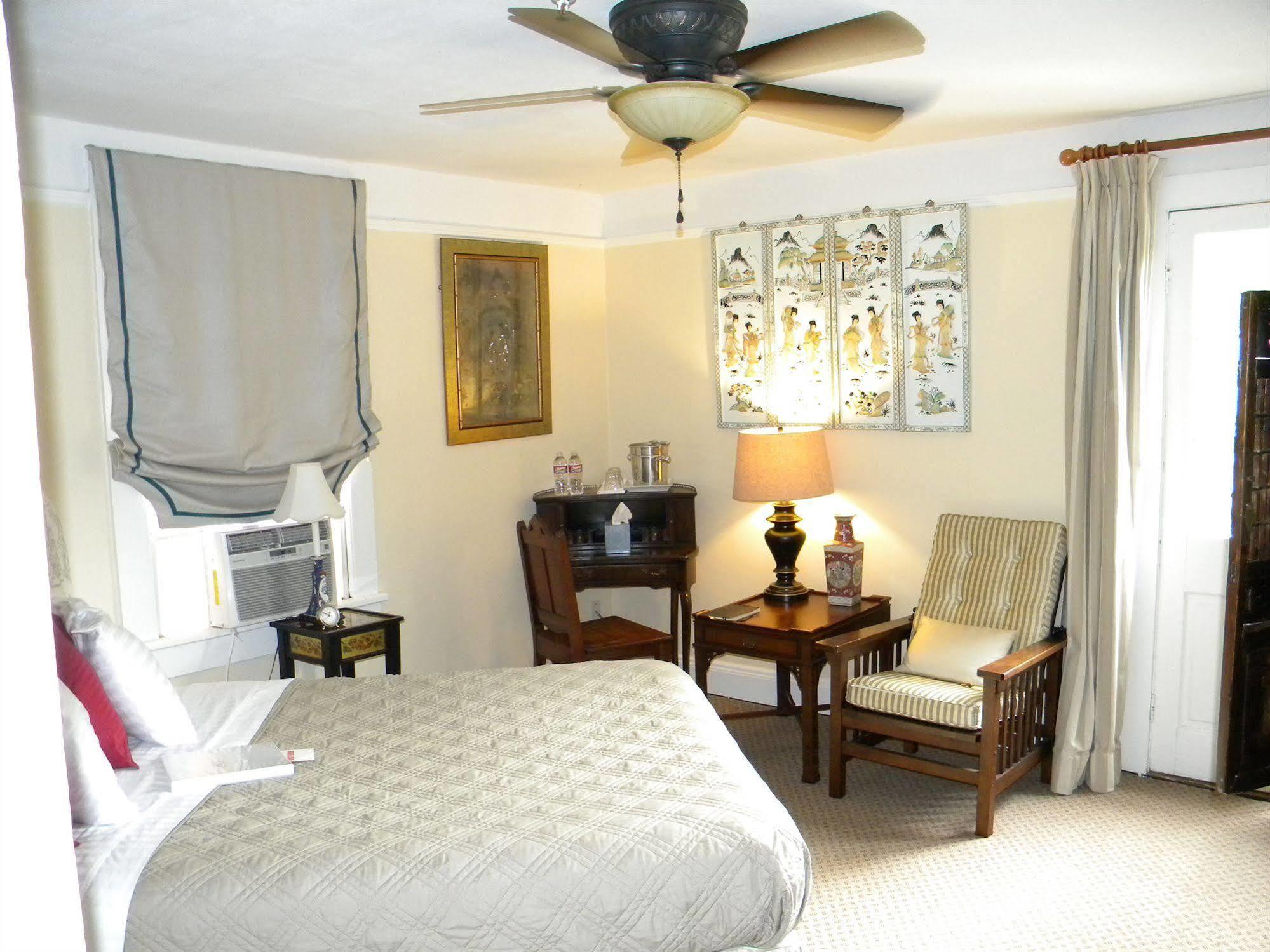 Bed and Breakfast Maison De Macarty Новый Орлеан Экстерьер фото